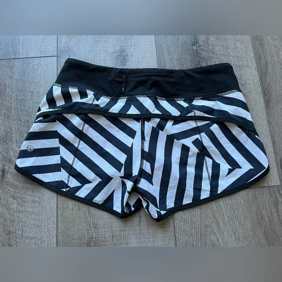 Lululemon Speed Short 2014 Seawheeze AUS Release Which Way Sway Size 6 - Picture 5 of 6